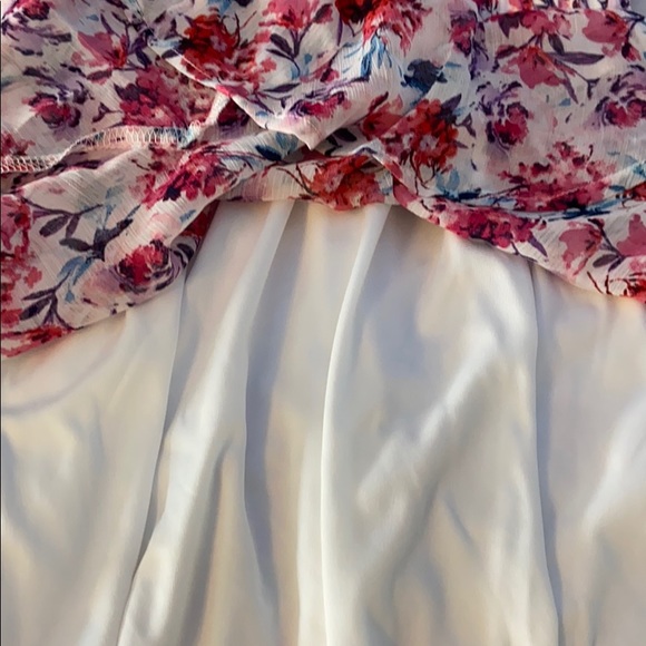 Francesca’s Floral Patterned A-Line Dress - Picture 6 of 6